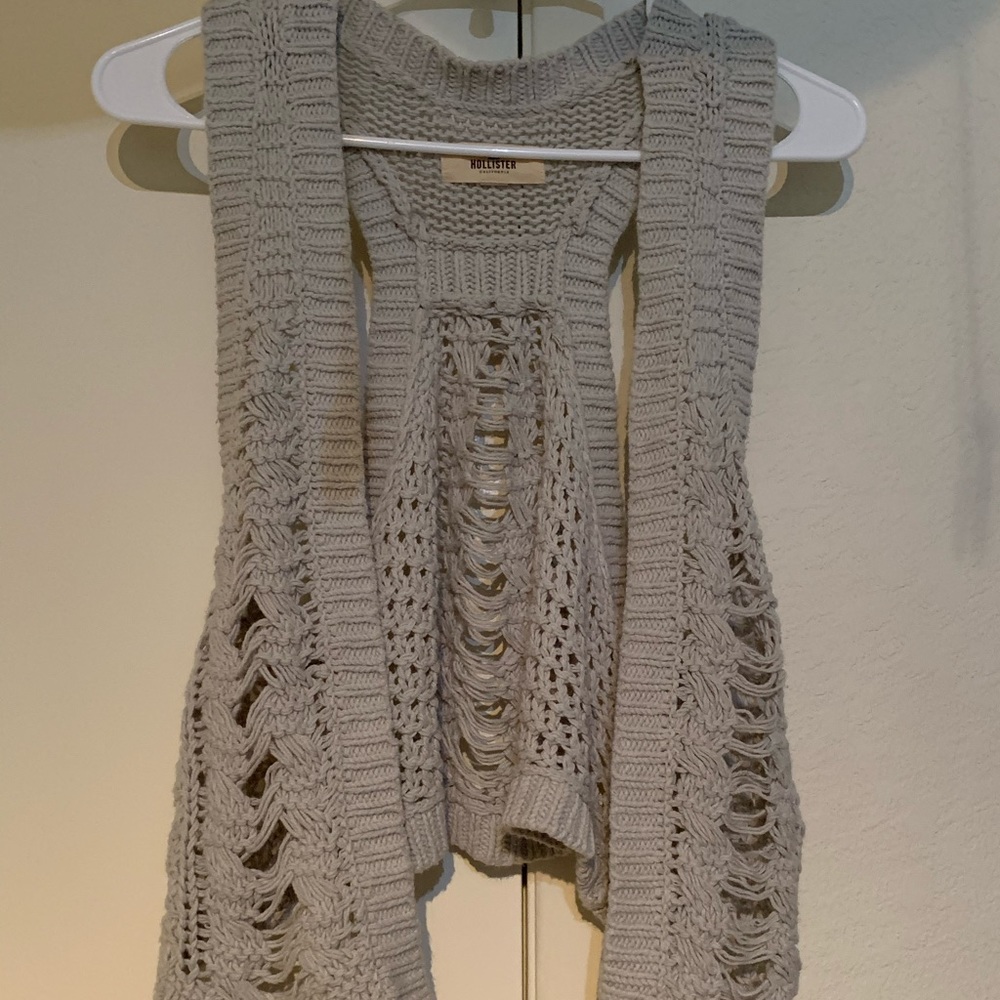 Brand new grey woven Hollister vest M